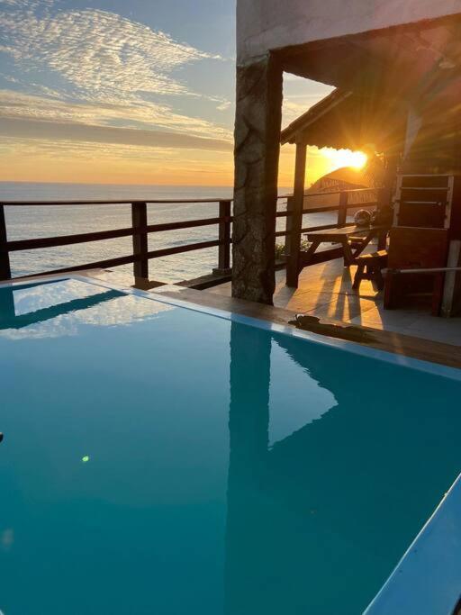 Casamar Com Piscina E Churrasqueira De Frente O Mar *
